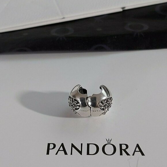 Pair of PANDORA *RETIRED*Sterling Silver Heart of Winter Clip w/cz's 796388CZ - Picture 5 of 10